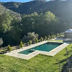 Private Glamping For Family Getaway With Bbq *