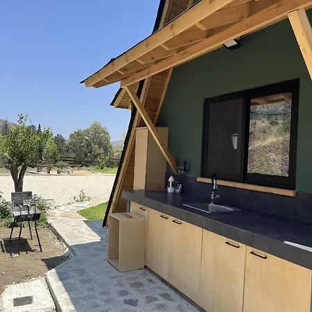 Spacious Mountain Retreat With Bbq Facilities *
